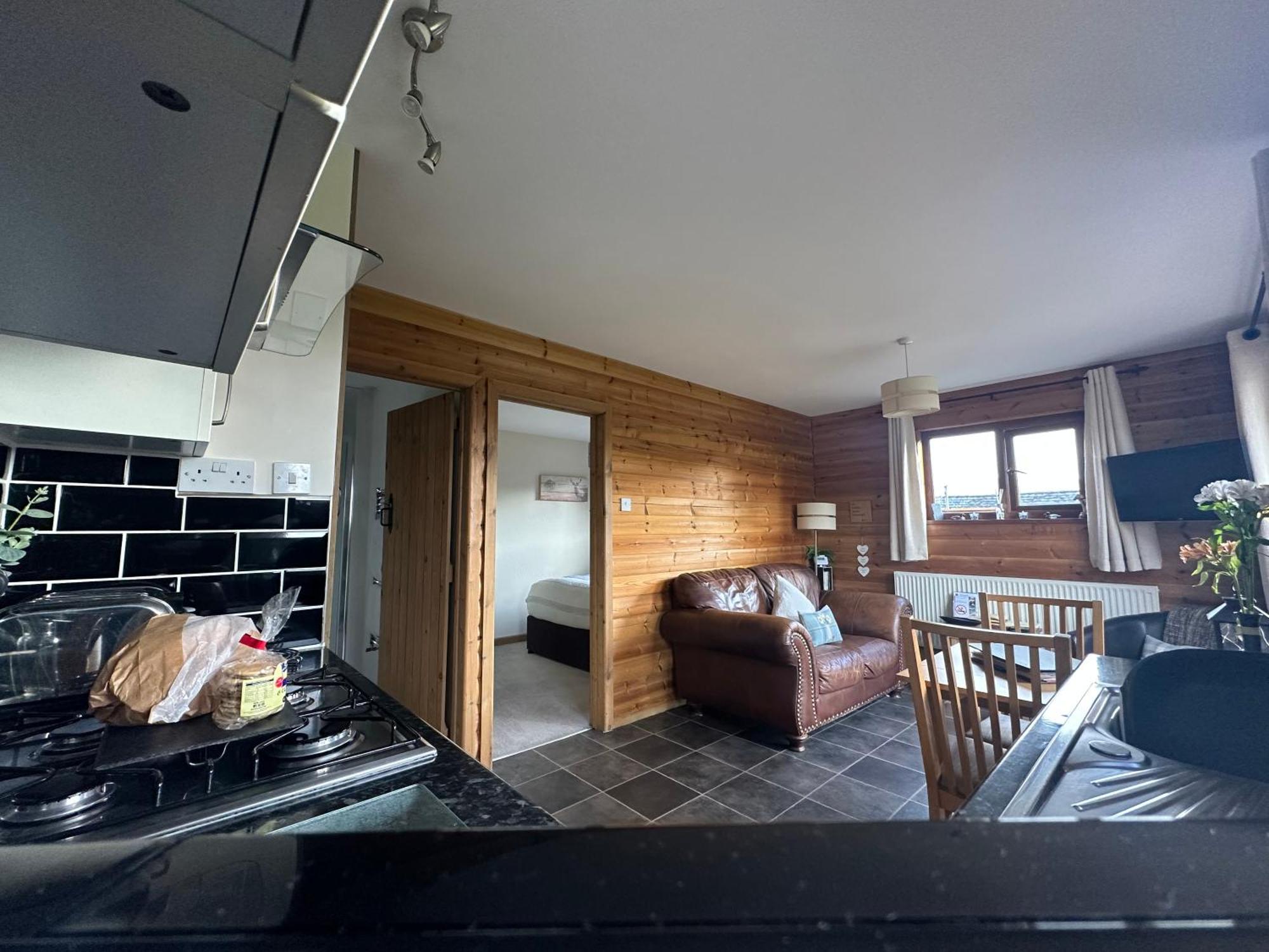 Swansea Log Cabin Pontardawe Eksteriør billede